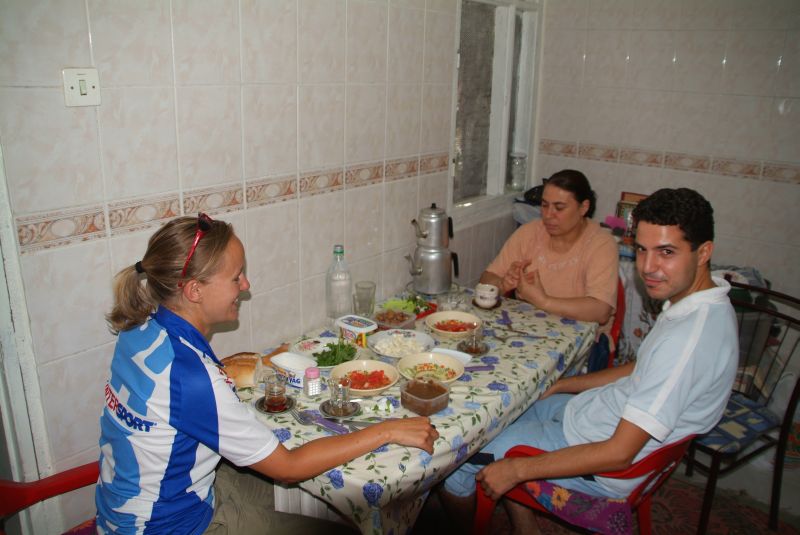 Hasch Hasch (Mohnpaste) am Morgen vertreibt alle Sorgen