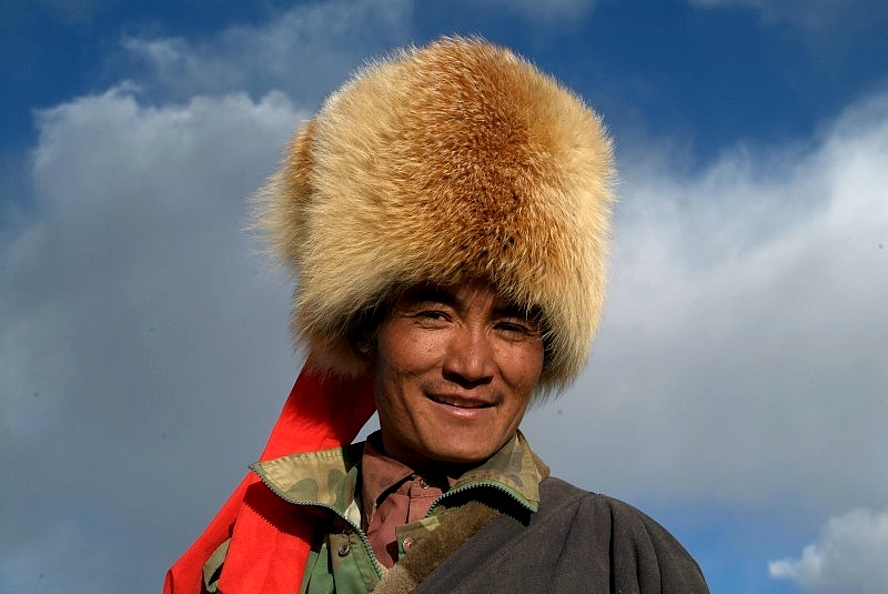 tibet4 009-tibeter-mit-schoen-warmem-hut